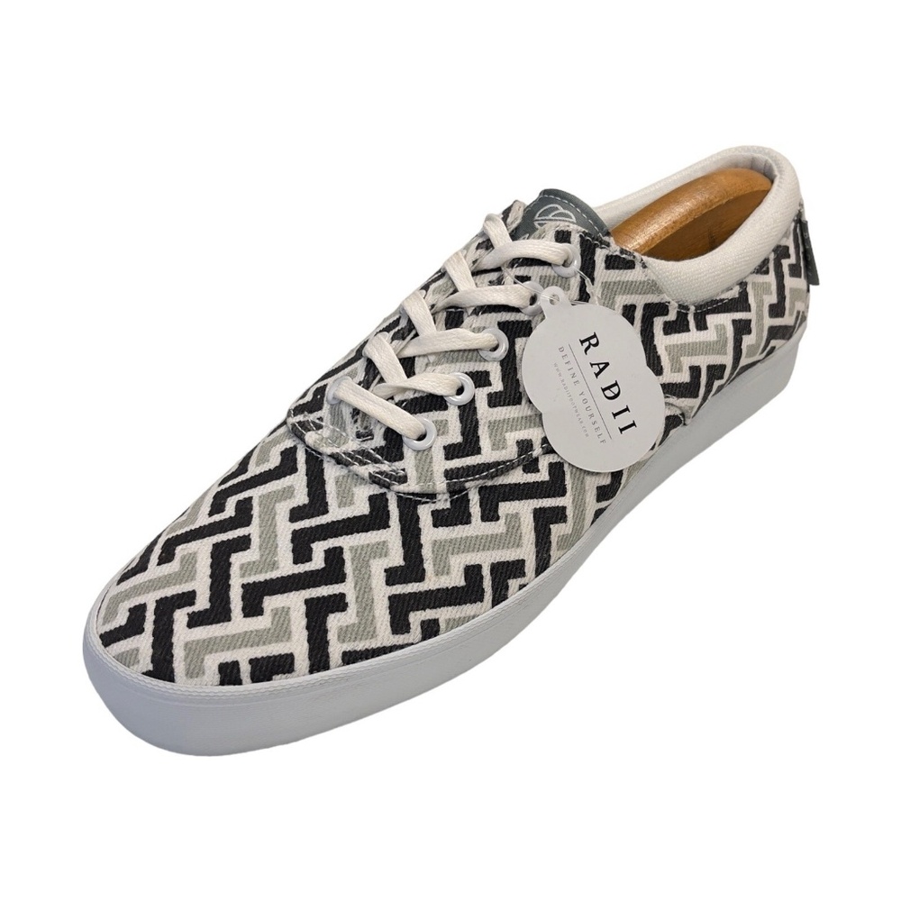 Radii The Chord Canvas Sneakers Men’s 9.5 White Gray Lace-Up Casual Shoes